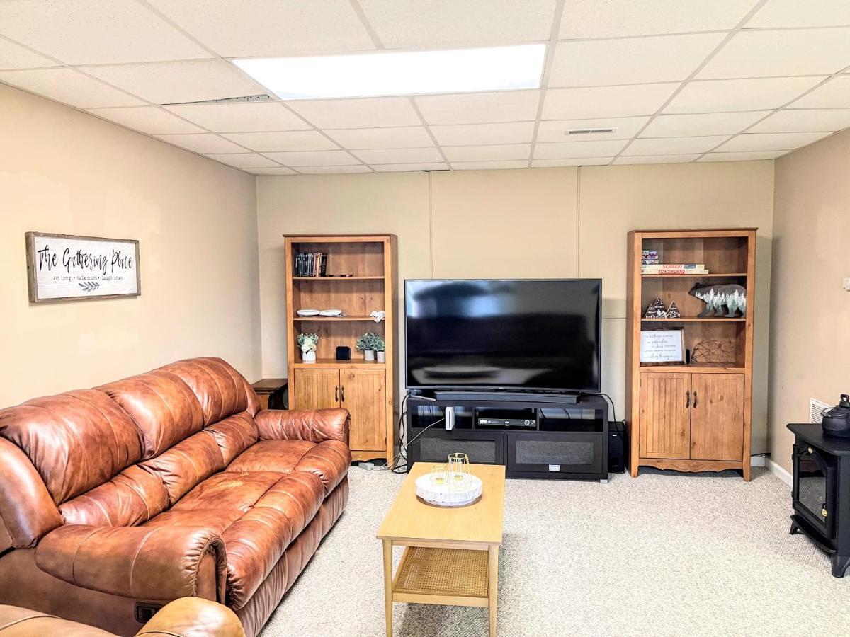 Ole Smoky Bnb - Game Room, Hot Tub, Mtn Views! Pigeon Forge Exterior photo